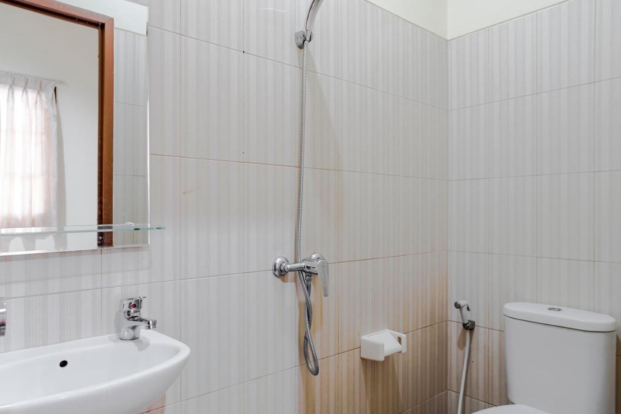 Reddoorz @ Jalan Biak Roxy Cakarta Dış mekan fotoğraf