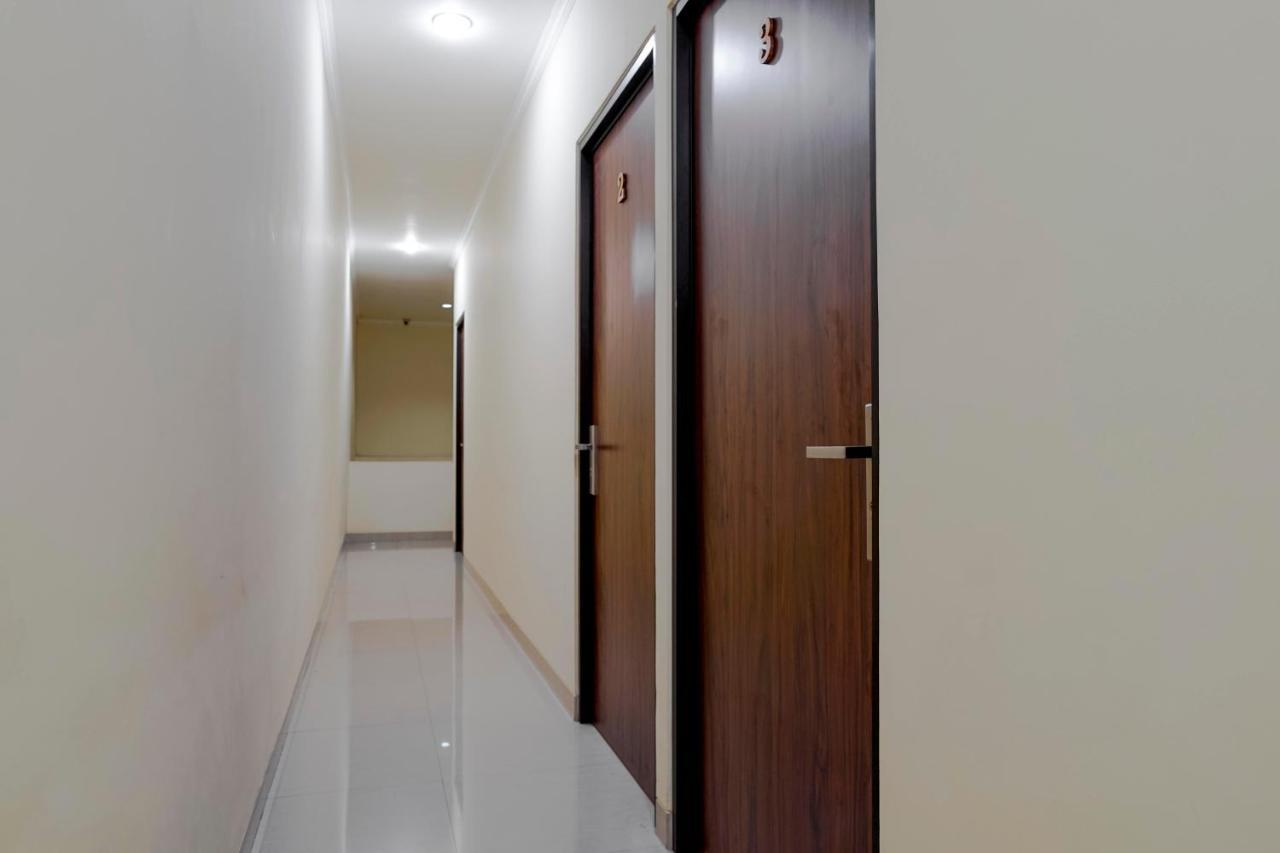 Reddoorz @ Jalan Biak Roxy Cakarta Dış mekan fotoğraf