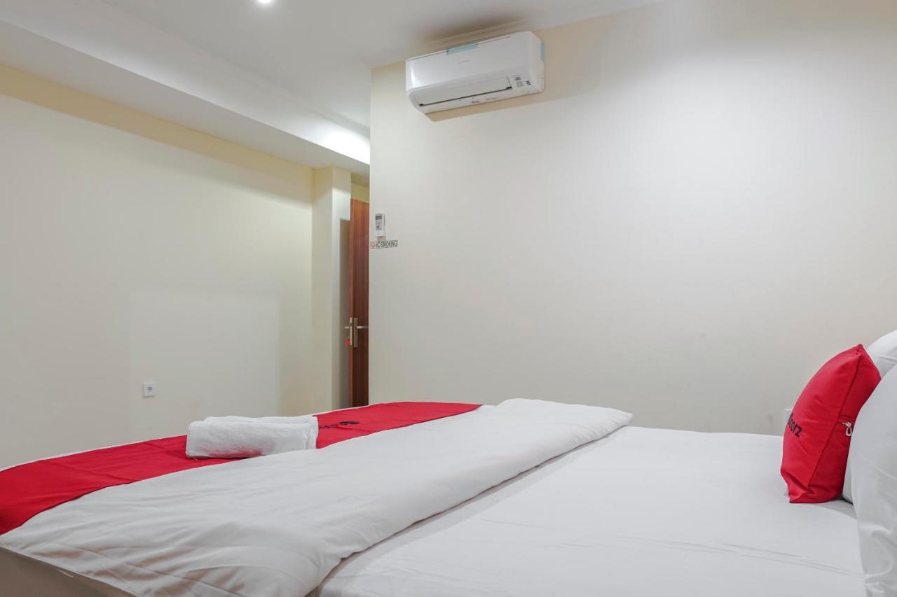Reddoorz @ Jalan Biak Roxy Cakarta Dış mekan fotoğraf